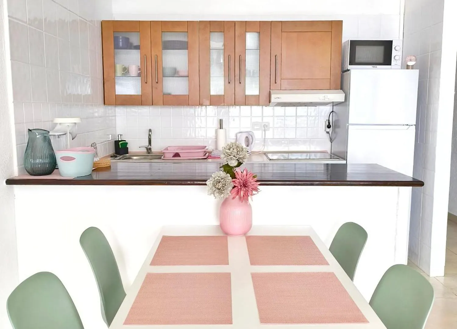 Apartment Rosa De Mar 1 - Parking, Pool, Beachfront, Tv Channels Callao Salvaje Spain