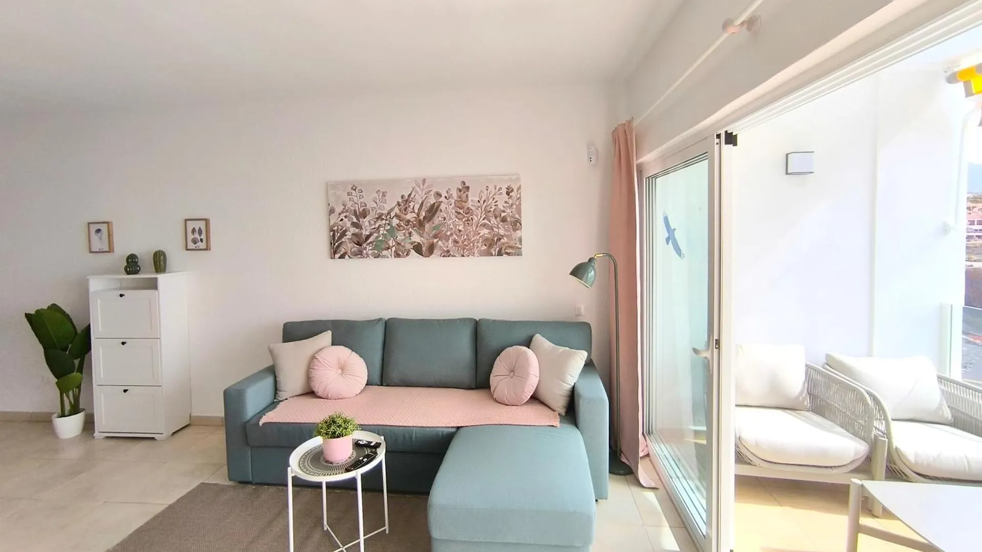 Rosa De Mar 1 - Parking, Pool, Beachfront, Tv Channels Callao Salvaje Spain
