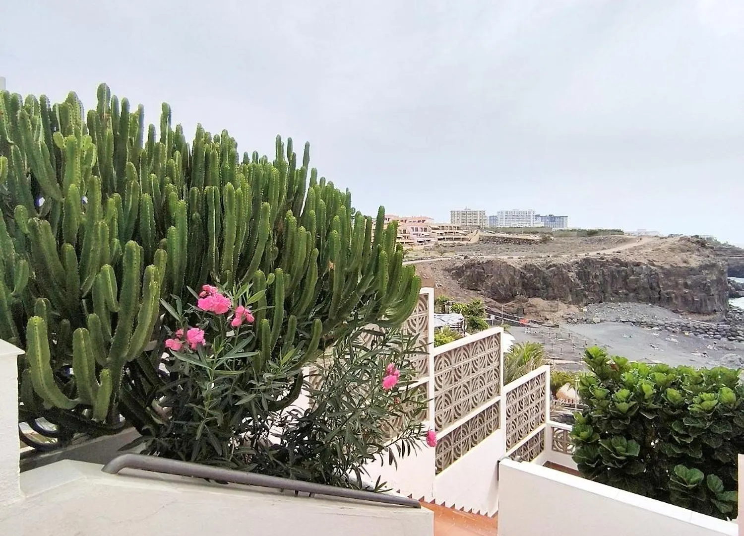 Apartment Rosa De Mar 1 - Parking, Pool, Beachfront, Tv Channels Callao Salvaje